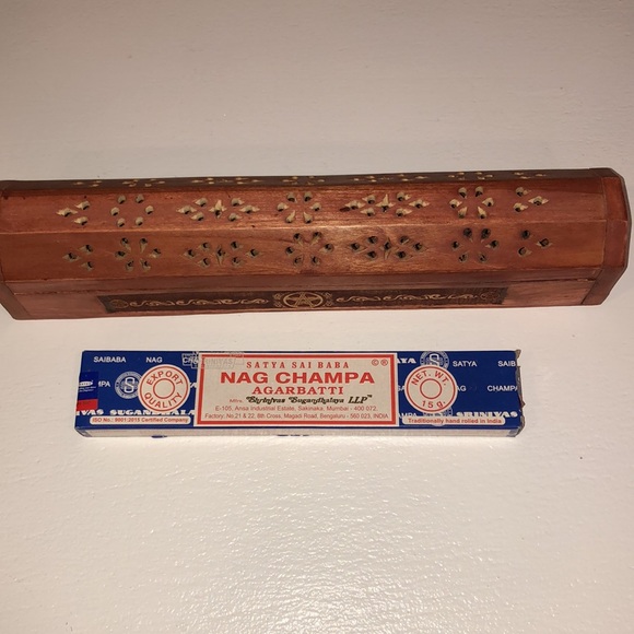 Hand carved wooden incense box, 2 cone/2 stick holder & box of 8 sticks -NWOT - Picture 6 of 16